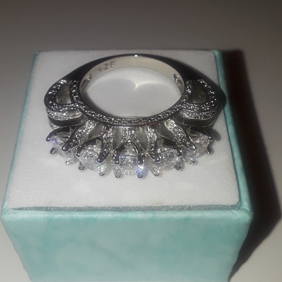 White sapphire ring size 7 925 Silver, new - Picture 6 of 6